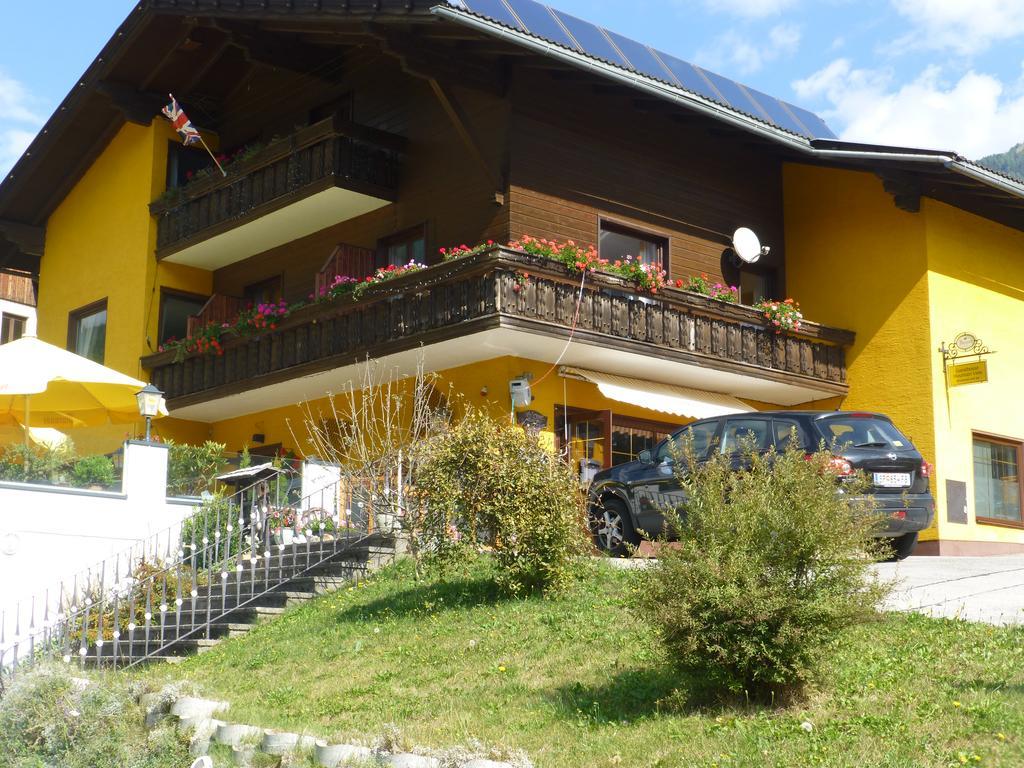 Guesthouse Mountain View Großkirchheim Exterior foto
