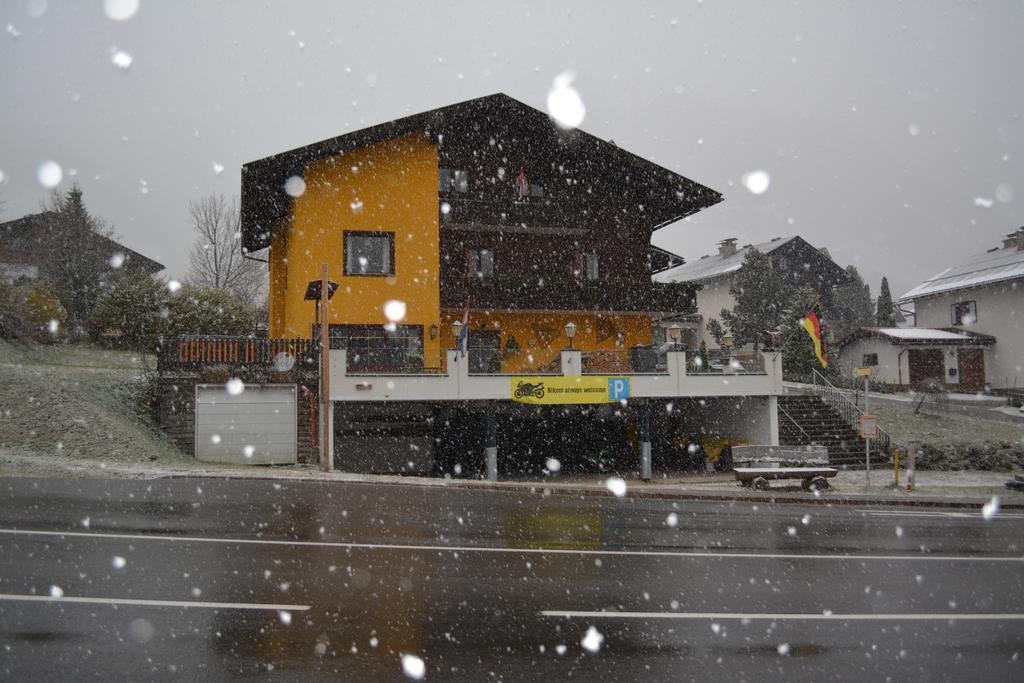 Guesthouse Mountain View Großkirchheim Exterior foto